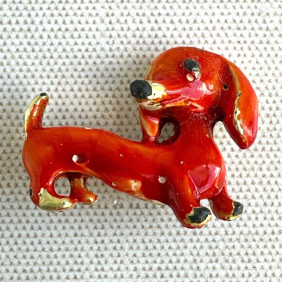 Vintage Enameled Dachshund Dog Pin Brooch 1.25" Gold-Tone Red & Black Accent - Picture 7 of 7